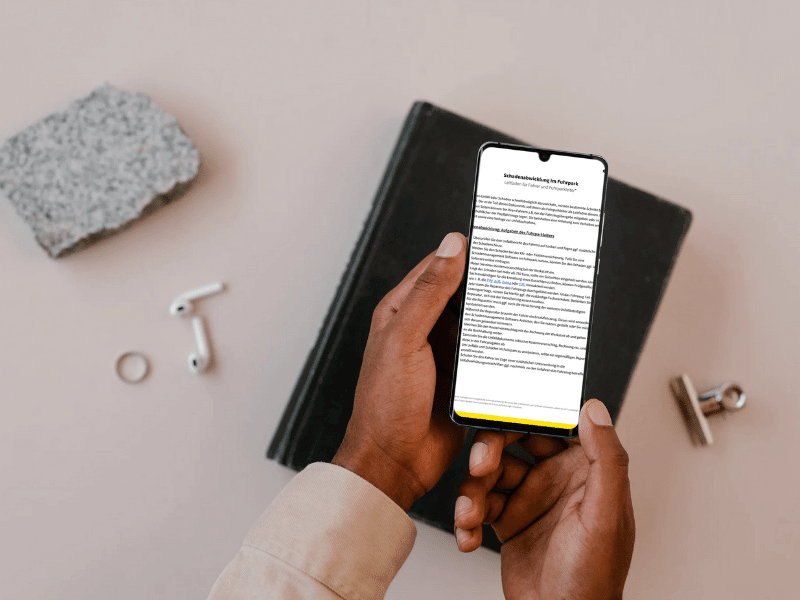 Leitfaden Schadenabwicklung auf Smartphone geöffnet