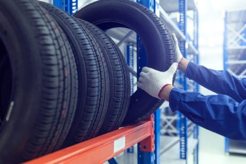 Reifeneinlagerung: Beim Reifenmanagement können Kosten gespart werden.