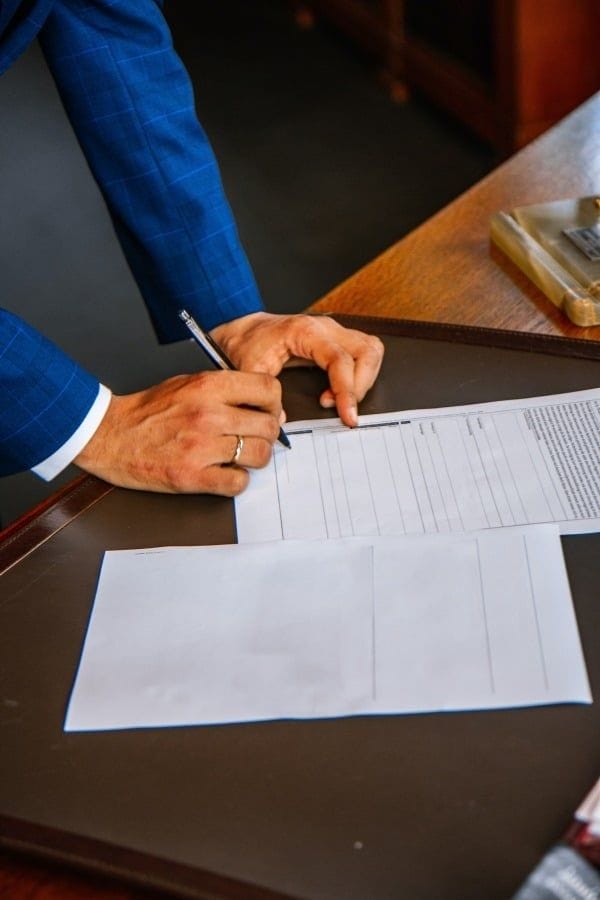 Vertragsunterzeichnung private Nutzung Firmenfahrzeug