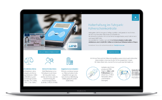 Digitale Führerscheinkontrolle Infoblatt auf Laptop geöffnet