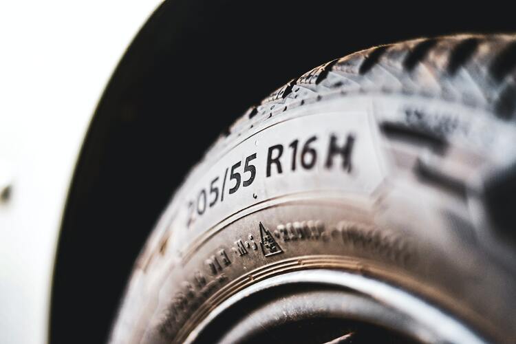 Label auf Reifen